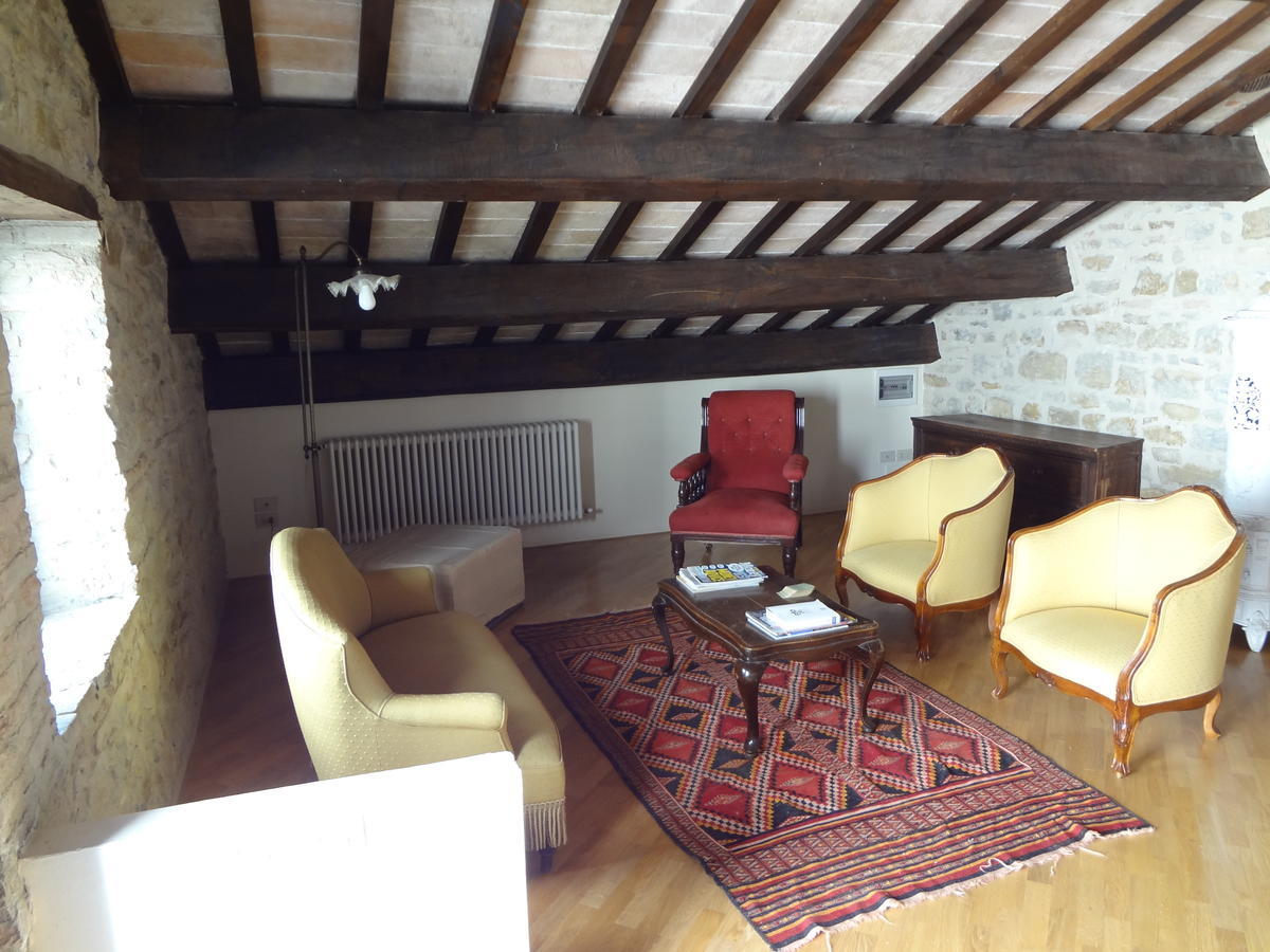 Maison d'hôtes Castello Di Magrano à Carbonesca Extérieur photo