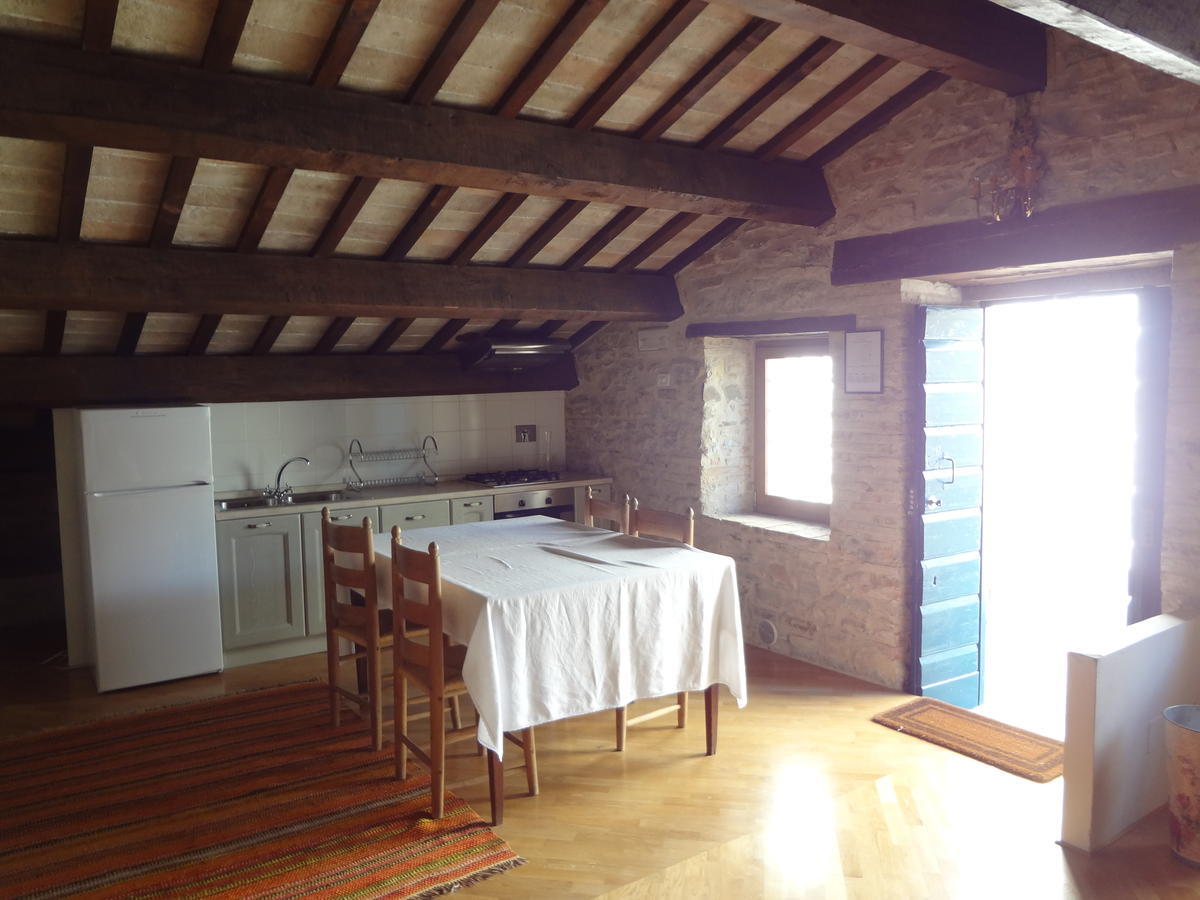 Maison d'hôtes Castello Di Magrano à Carbonesca Extérieur photo